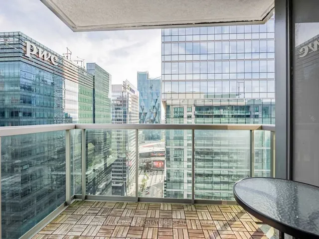 Additional image 19 of 30 Grand Trunk Cres Unit 3906