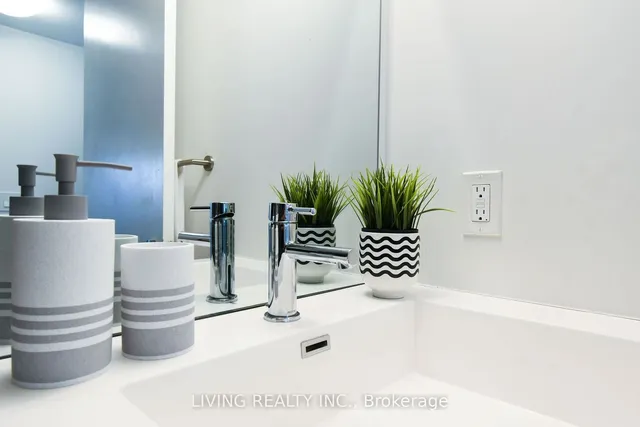 Additional image 22 of 60 Shuter St Unit 2506