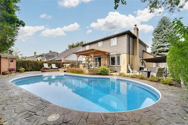 Additional image 48 of 12 Larkspur Cres