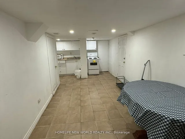 Additional image 24 of 61 Broadway Ave