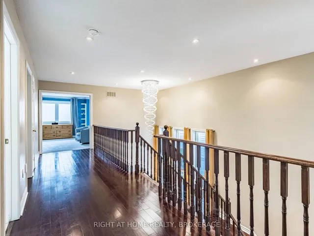 Additional image 20 of 1084 Holdsworth Cres