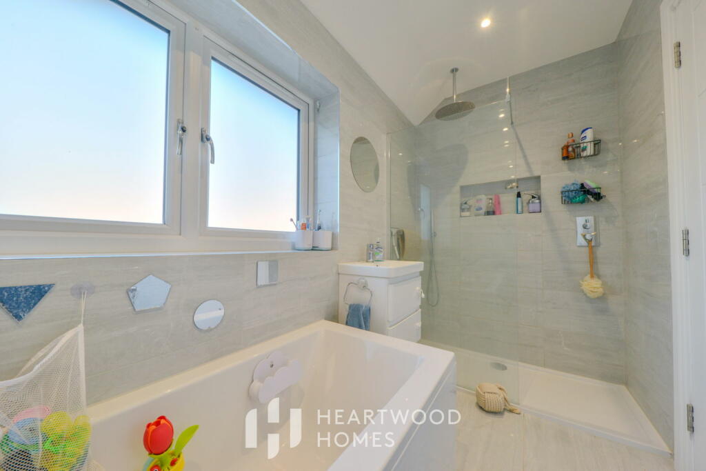 Additional image 17 of Summerfield Close, London Colney, St Albans AL2 1PT