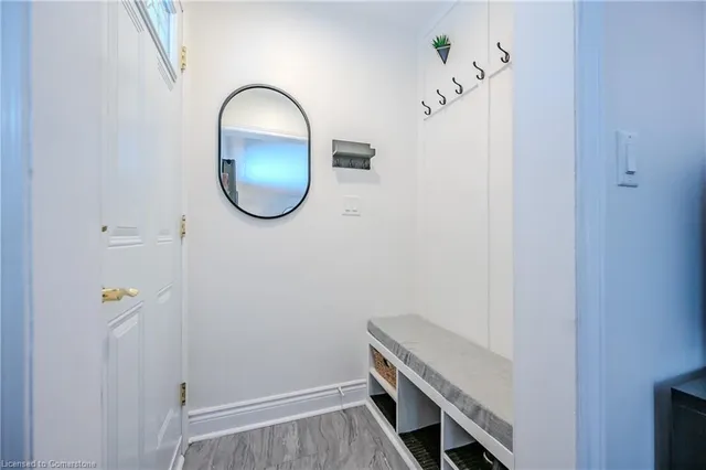 Additional image 8 of 586 Weber St