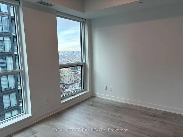 Additional image 33 of 327 King St Unit 4104