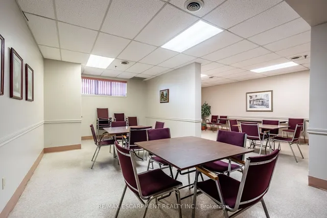 Additional image 32 of 8 Village Green Unit 612