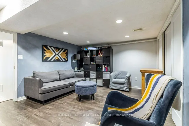 Additional image 30 of 26 Moss Blvd Unit 77