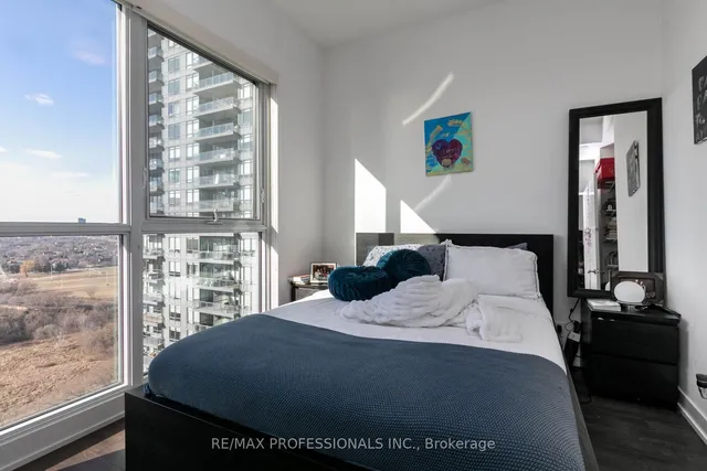 Additional image 10 of 10 Park Lawn Rd Unit 2504