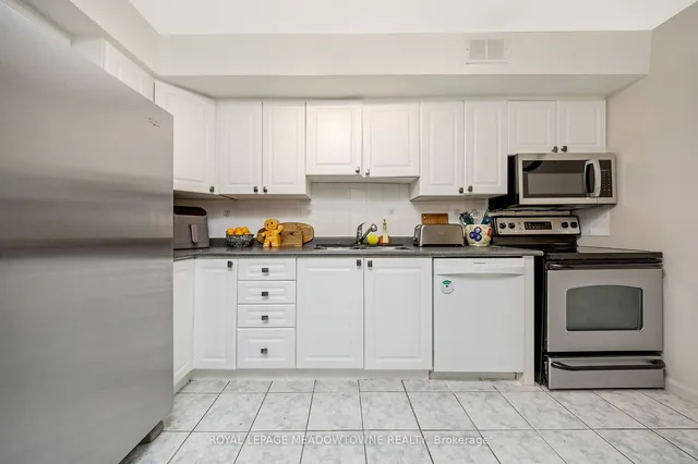 Additional image 15 of 2 Valhalla Inn Rd Unit 215