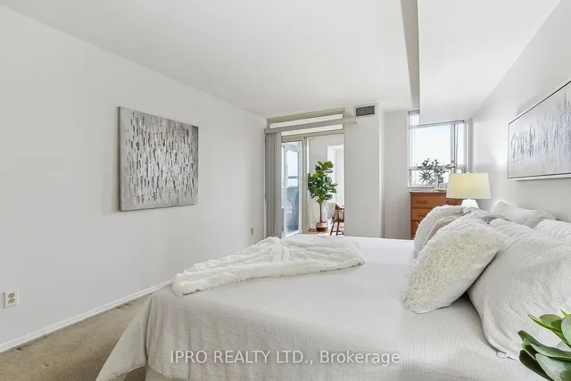 Additional image 11 of 2466 Eglinton Ave Unit 707