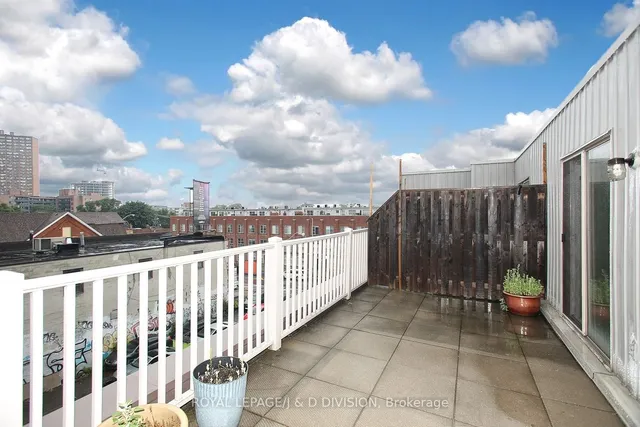 Additional image 13 of 11 Ruttan St Unit 229