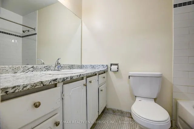 Additional image 13 of 4060 Lawrence Ave Unit 412