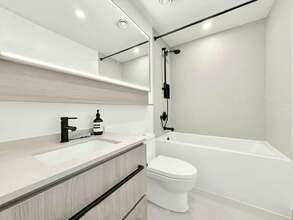 Additional image 4 of 1109-425 Front St E