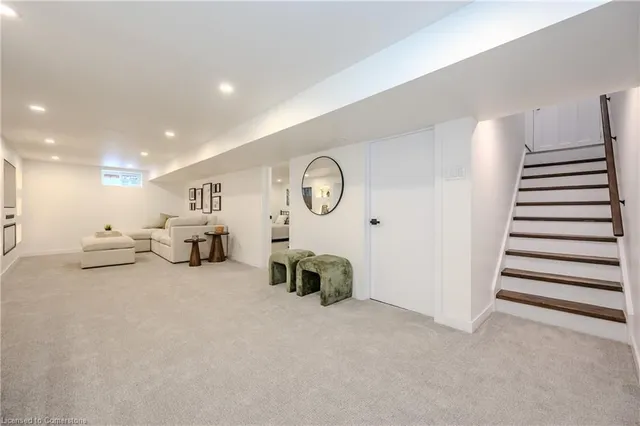 Additional image 30 of 586 Weber St