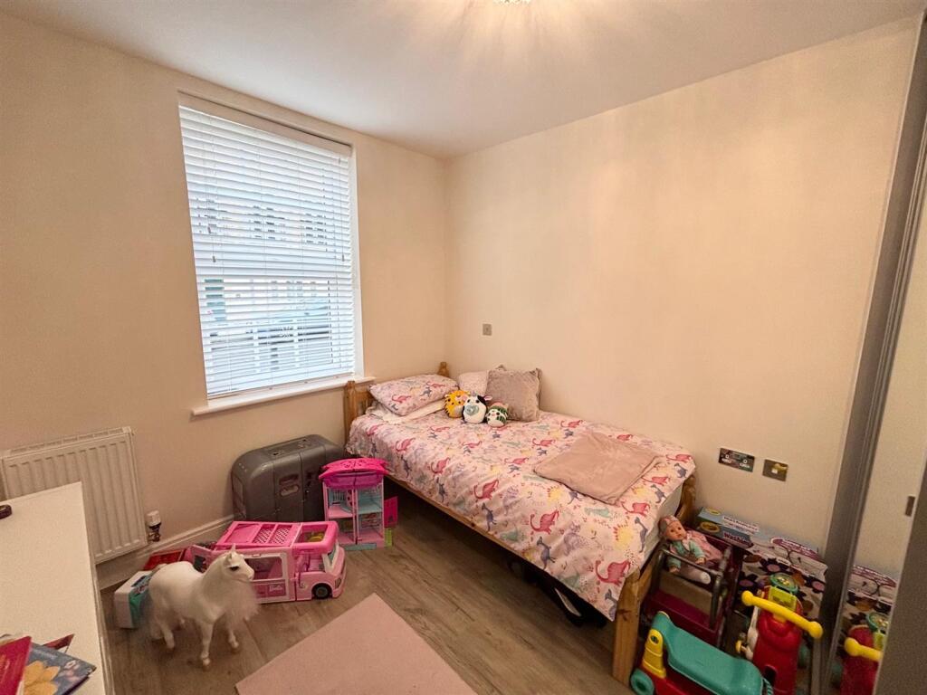 Additional image 10 of Sissinghurst Court, Main Street, Dickens Heath, Shirley