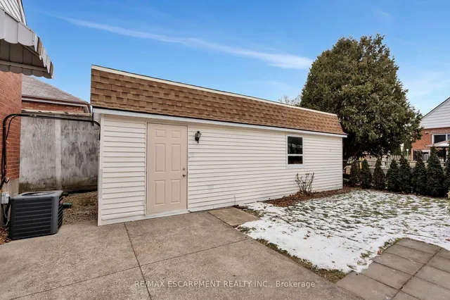 Additional image 8 of 131 East 42nd St