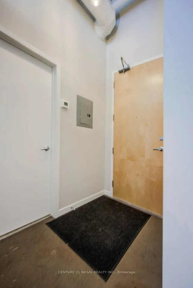 404 King St Unit 102