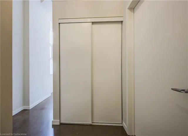 Additional image 3 of 404 King St Unit 102