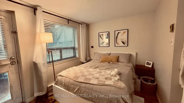 Additional image 29 of 1061 Bathurst St