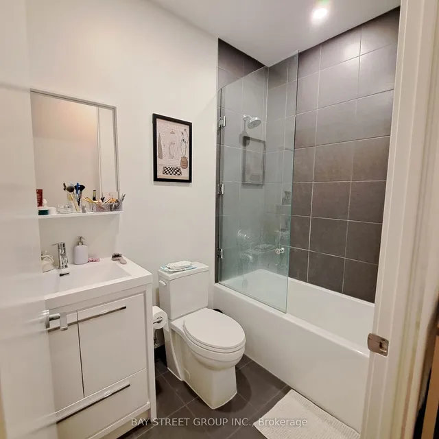 Additional image 8 of 212 King St Unit 1409