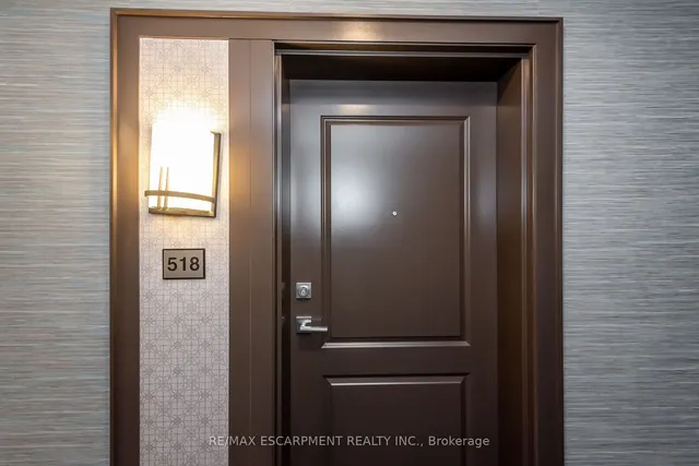 Additional image 3 of 450 Dundas St Unit 518