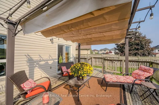 Additional image 35 of 128 Henhoeffer Cres