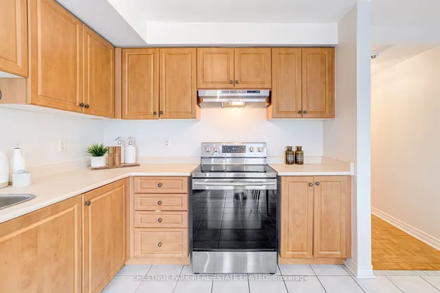 Additional image 8 of 2431 Dufferin St