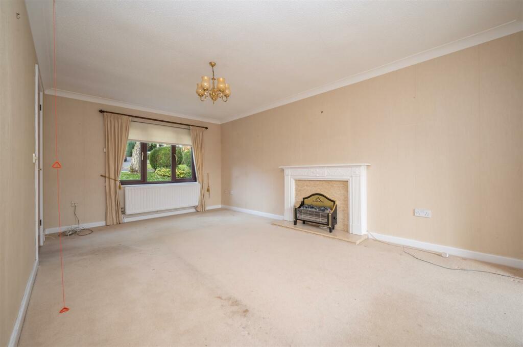 Additional image 3 of Yew Tree Gardens, Henley-In-Arden