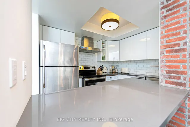 Additional image 10 of 570 Wellington St Unit 12B