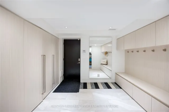 Additional image 32 of 19 Woodlawn Ave