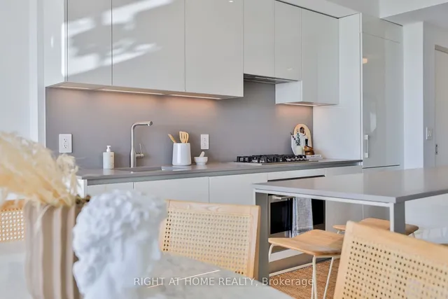 Additional image 8 of 2720 Dundas St Unit 604