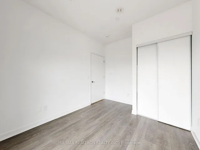 Additional image 20 of 8 Tippett Rd Unit 1001