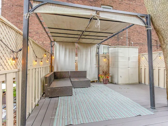 Additional image 33 of 2053 Gerrard St