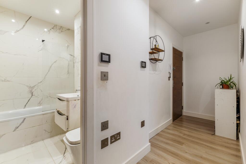 Additional image 16 of Stonehills, Welwyn Garden City, Hertfordshire, AL8