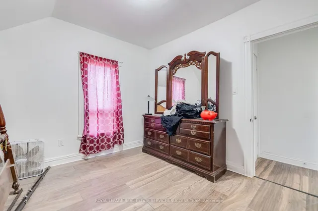 Additional image 20 of 109 Sanford Ave