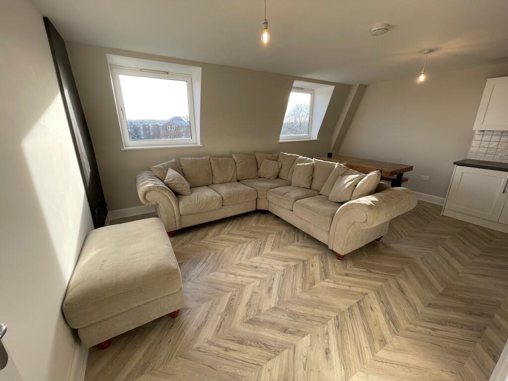 Additional image 3 of 17 Maizefield House, Moors Walk, Welwyn Garden City, Hertfordshire AL7 2BQ