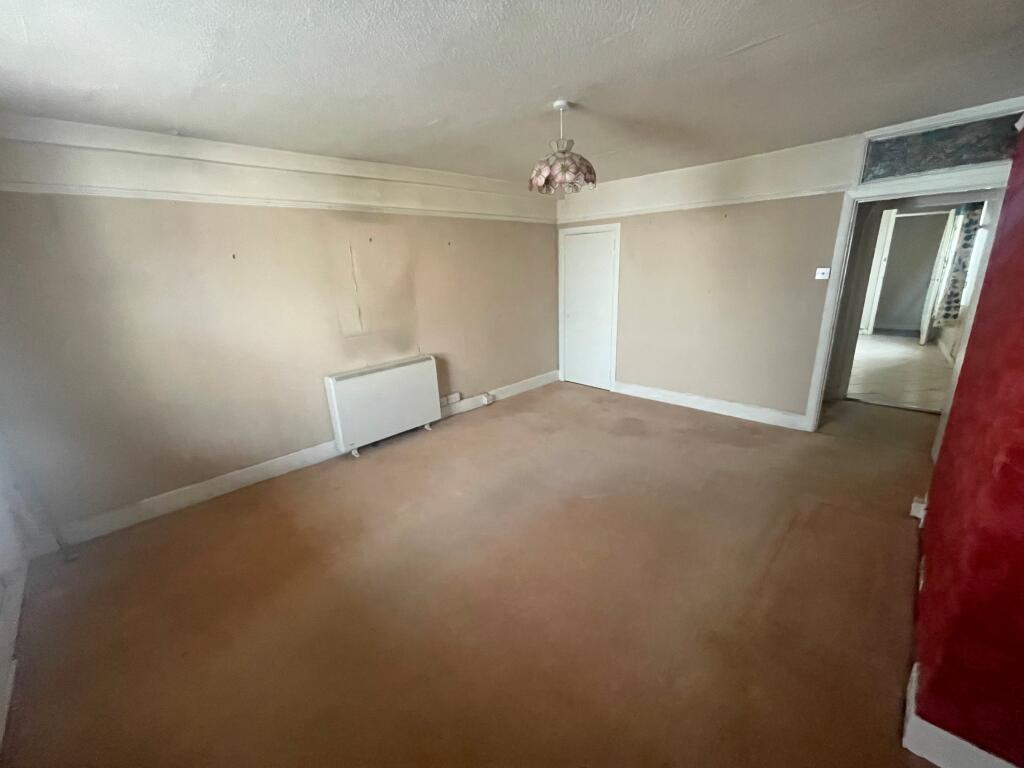 Additional image 11 of Flat, 11 Silver Street, Warminster, Wiltshire BA12 8PS