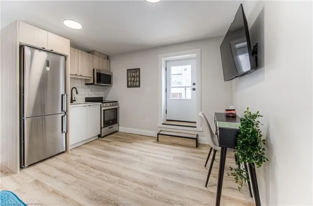 Additional image 21 of 28-30 Ontario St