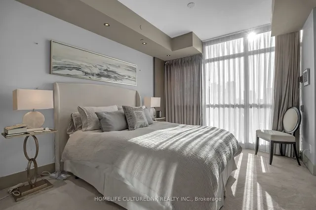 Additional image 18 of 170 Avenue Rd Unit 1003*