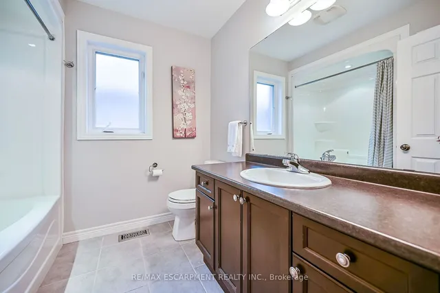 Additional image 36 of 31 Showcase Dr