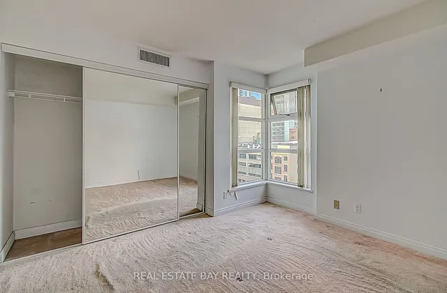 Additional image 19 of 50 Lombard St Unit 1005