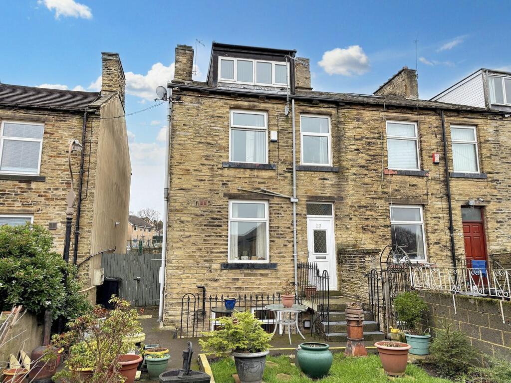 Albion Road, Bradford, BD10