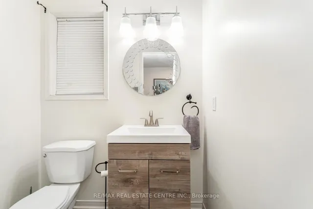 Additional image 16 of 1015 Vickerman Way