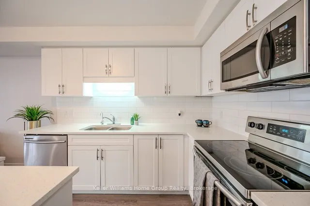 Additional image 20 of 166 Rochefort St Unit E