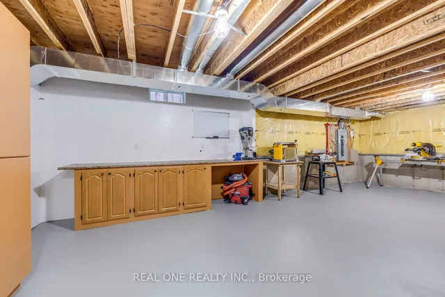 Additional image 32 of 2369 Awenda Dr