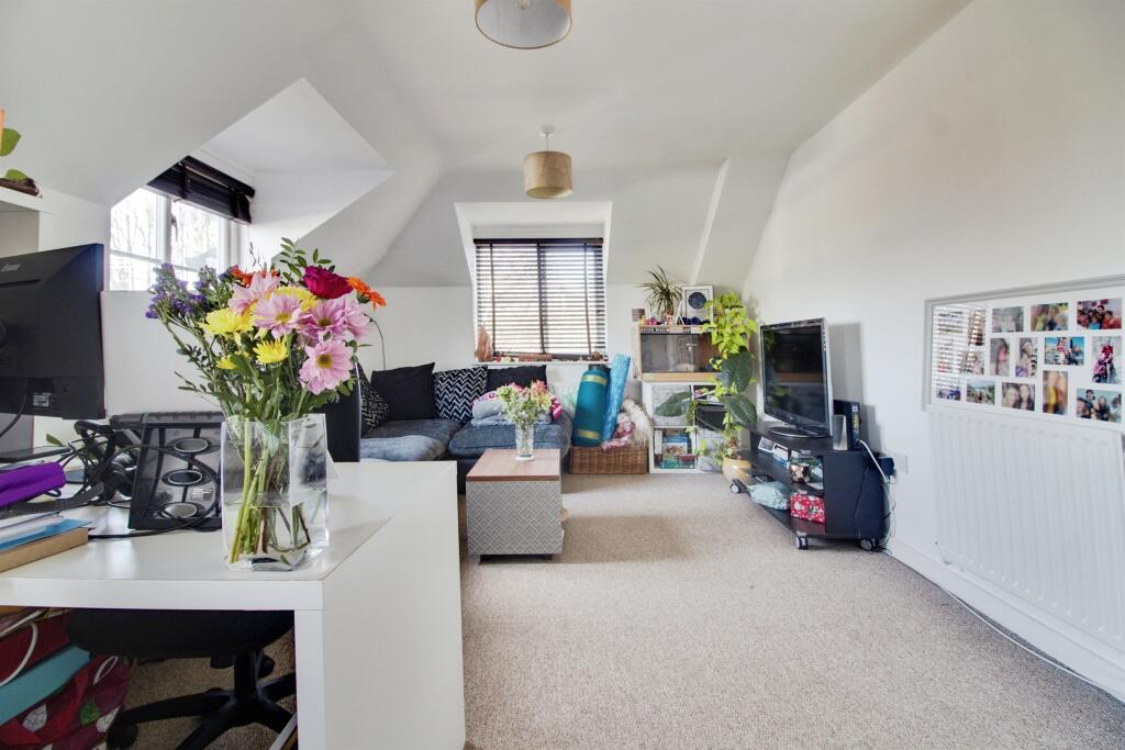 Additional image 4 of Maidensfield, Welwyn Garden City