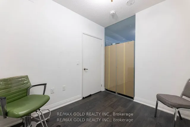 Additional image 20 of 10 Gibbs St Unit 621