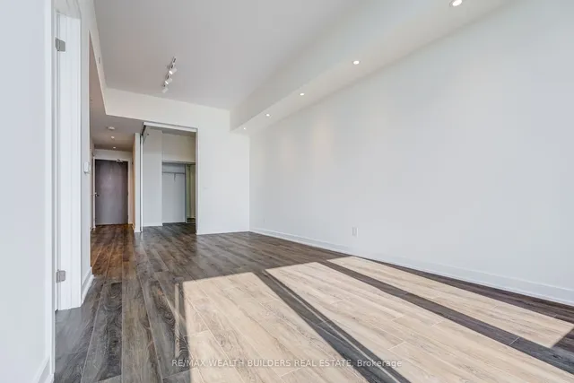 Additional image 2 of 1928 Lake Shore Blvd Unit 4209