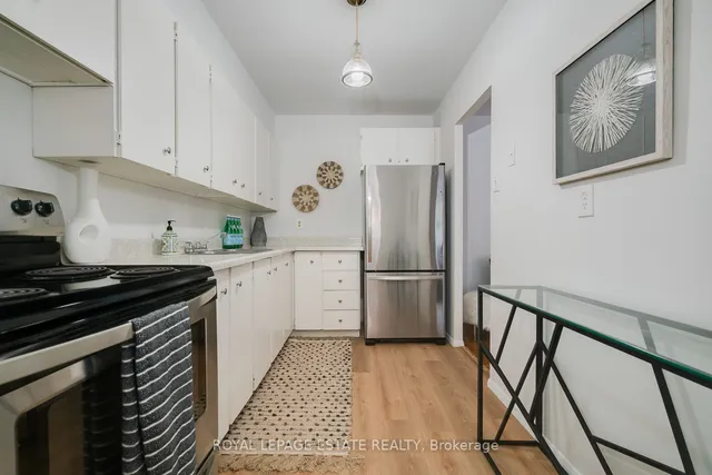 Additional image 10 of 40 Sunrise Ave Unit 110