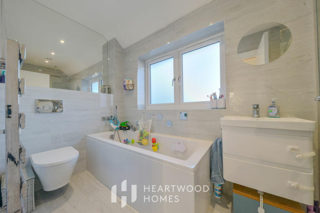 Additional image 16 of Summerfield Close, London Colney, St Albans AL2 1PT