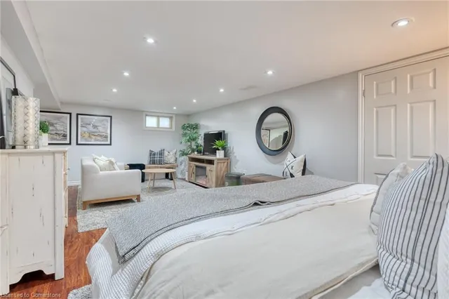 Additional image 26 of 18 Martha St